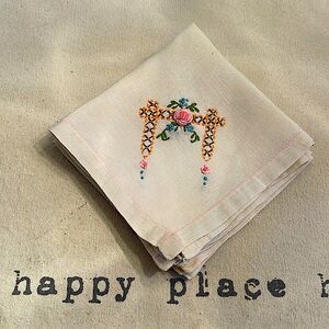 4 Vintage Handmade Embrodried Linen Napkins